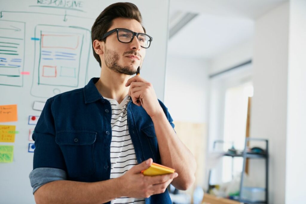 Zamyślony mężczyzna